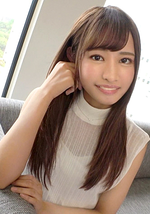 [First shot] [Innocent] [Super beautiful legs x small nice ass] A slender beautiful girl who sticks out her small nice ass to the camera and fascinates her desperate look. 