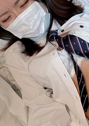 First shot! !! Limited number "Because I like it " If you notice, that c**ld is already an 18-year-old girl student! Fornication in secret with the daughter of a friend who likes uncle! !! It was the best day ...