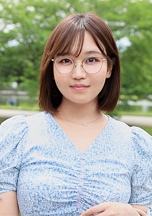 A married woman with a little cuteness who is embarrassed to say naughty words even though she says
