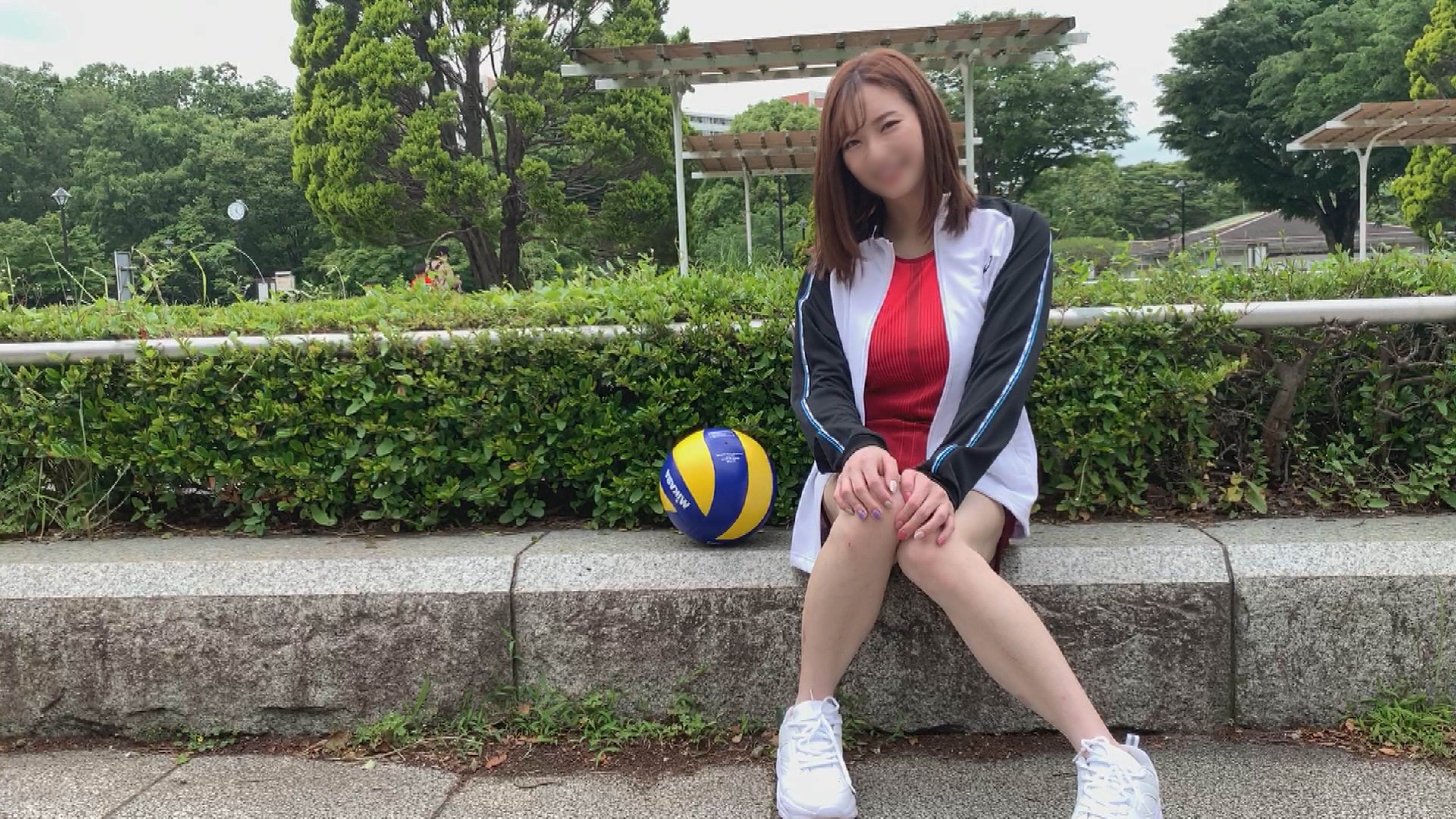 Rare item Beautiful athlete outflow Face and milk are amazing