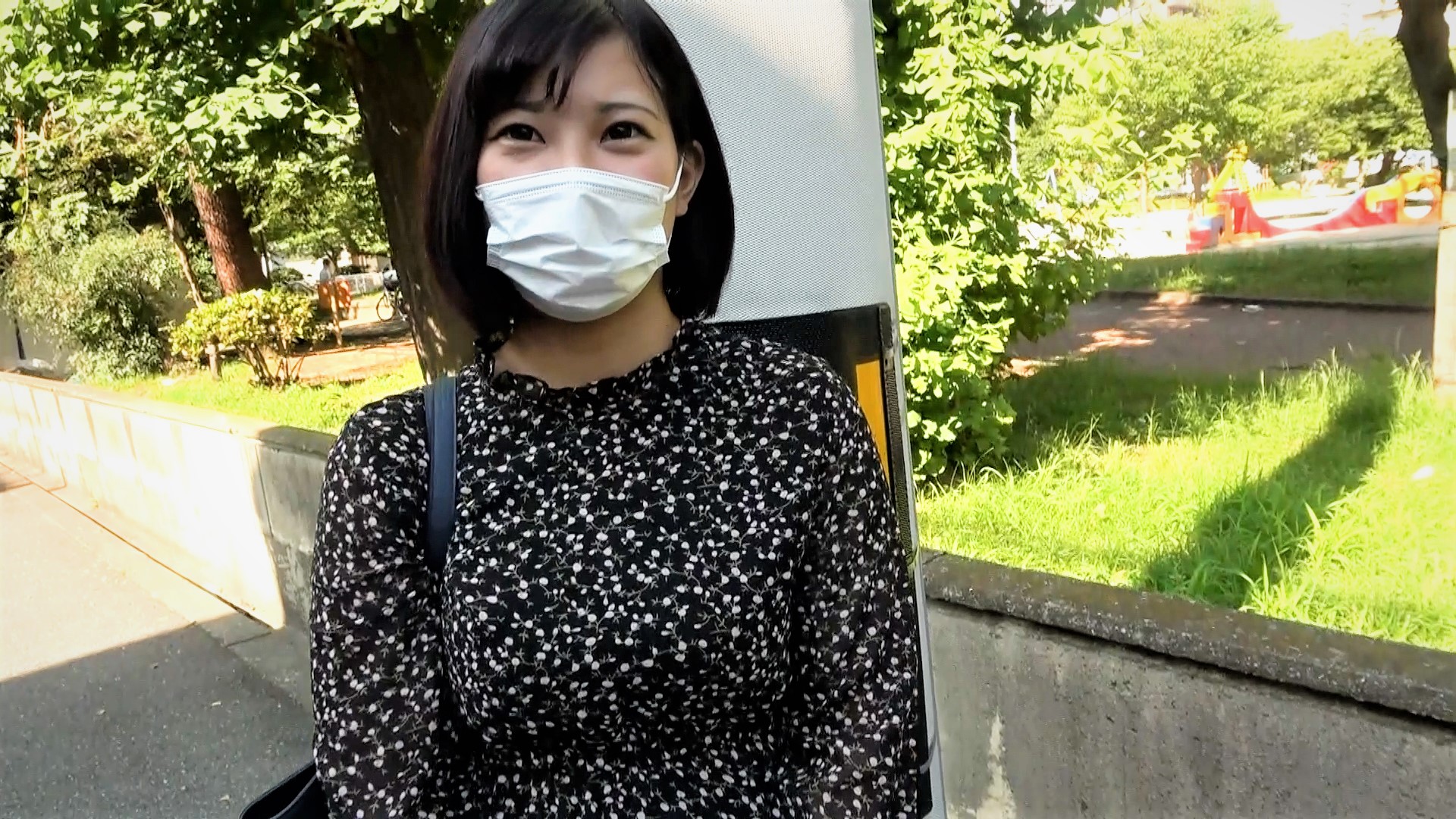 Exclusive sale 1 bonus video available Limited time until 7/25 (Sun) 1,280pt !! [No / piece] Lost virginity last year? !! Spilling huge breasts Defeat a neat and clean Kansai dialect cook (22) with a boyfriend in a bath and bed! High-quality review benefits available