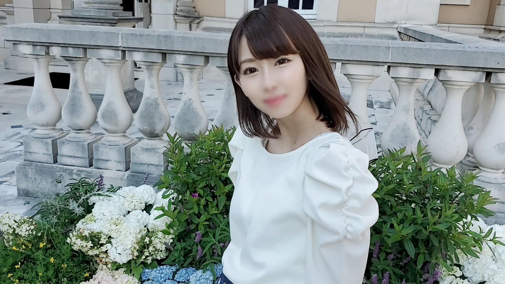 Limited price up to 500 faces Uncensored Reunion with a beautiful girl who happened to meet in the city Creampie in a beautiful body wrapped in clear skin Part 1