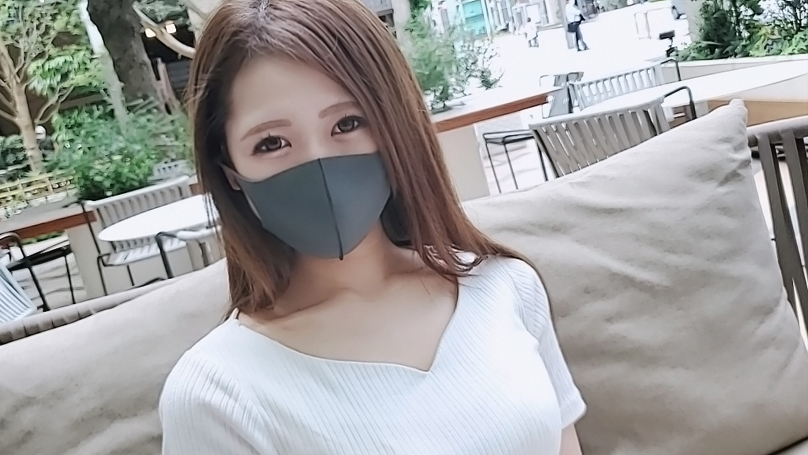 Limited number of first shots Uncensored Creampie to a beautiful girl who met her boyfriend at the first cheating town con in secret Blowjob scene appearance